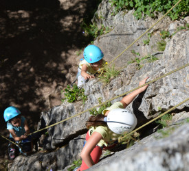 Stage escalade en falaise - 11/14 ans