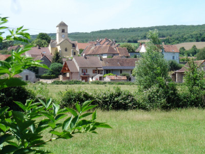 Panorama du village de Curtil-sous-Burnand